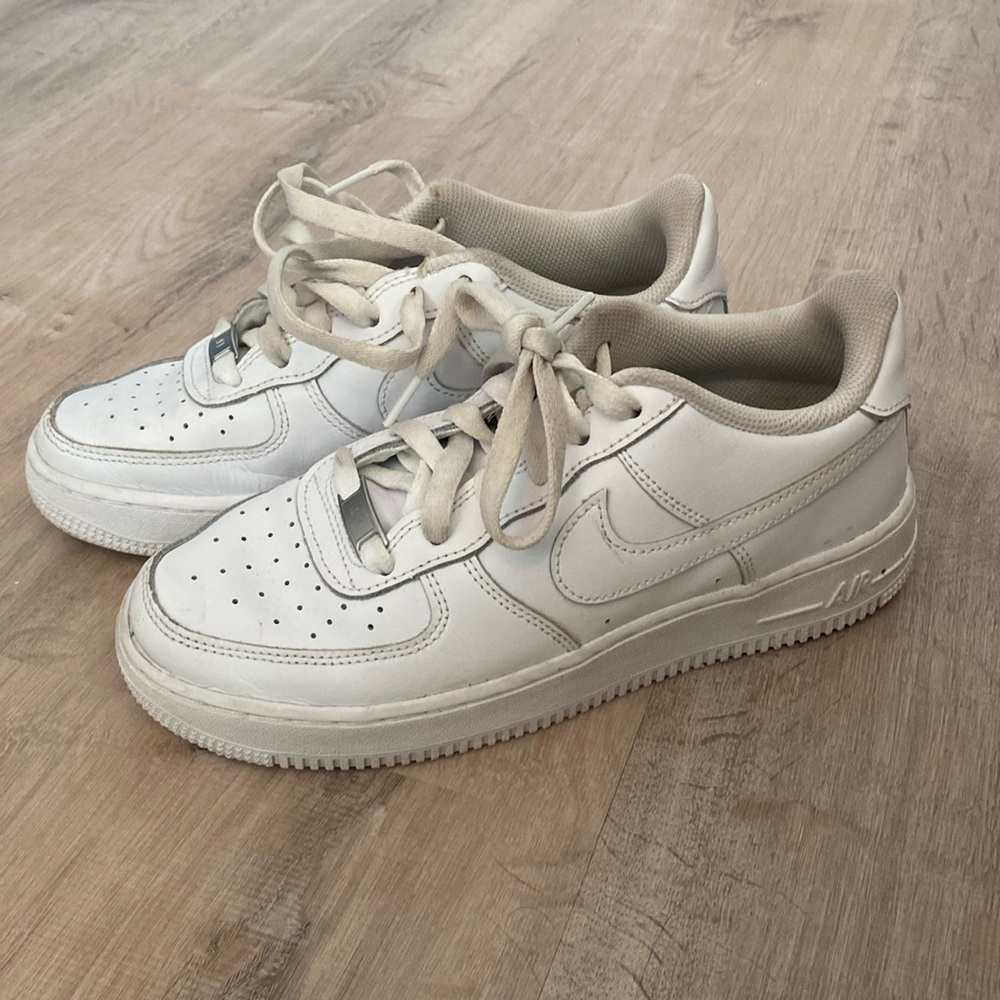 Nike Air Force 1   LE GE Triple white Y6